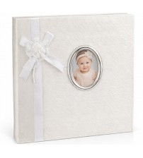 Бял Фото Албум С Панделка И Овална Рамка За Снимка Бял Фото Албум С Панделка И Овална Рамка За Снимка